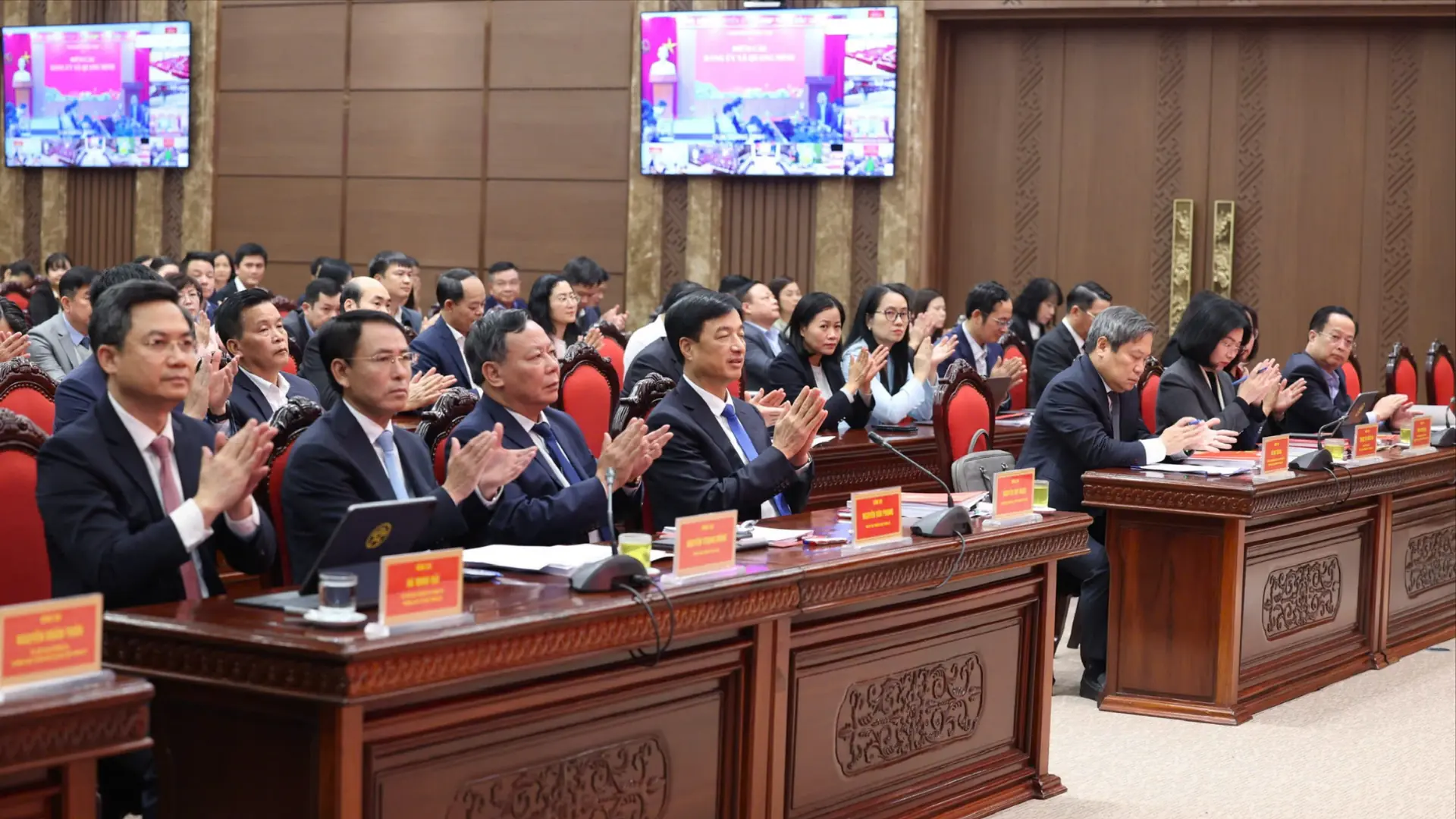 Hà Nội tiên phong đổi mới, mạnh mẽ vươn mình trong kỷ nguyên mới